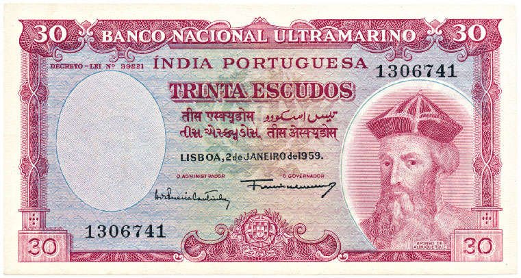 30 Escudos